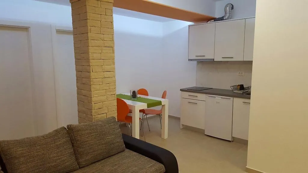 Apartment Brno プーラ 0*,  クロアチア